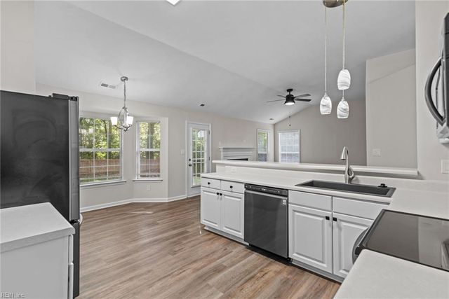 6748 Burbage Lake CIR, Suffolk, VA 23434