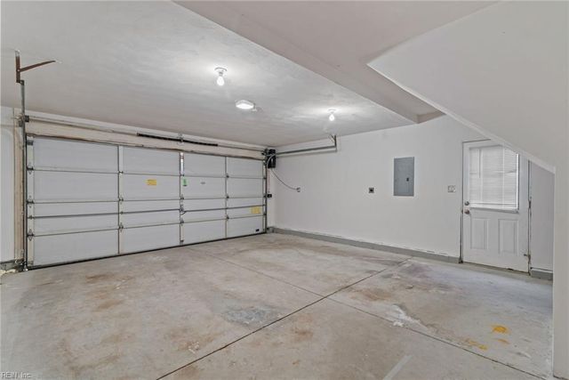 6748 Burbage Lake CIR, Suffolk, VA 23434