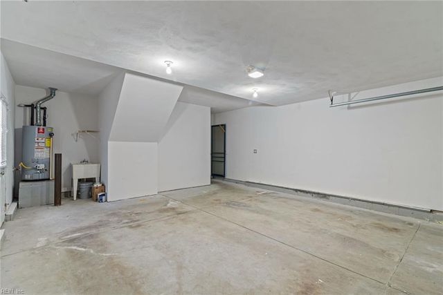 6748 Burbage Lake CIR, Suffolk, VA 23434