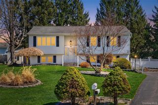 8 Puritan Lane, Blooming Grove, NY 10992