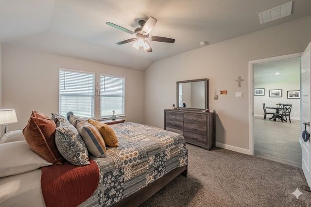 713 Breckenridge Park Drive, Alvarado, TX 76009