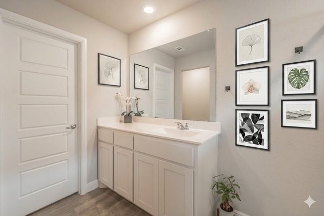 713 Breckenridge Park Drive, Alvarado, TX 76009
