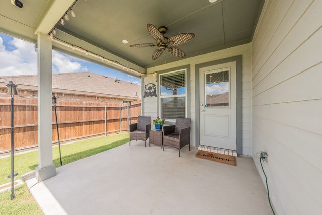 713 Breckenridge Park Drive, Alvarado, TX 76009