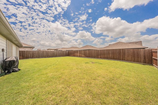 713 Breckenridge Park Drive, Alvarado, TX 76009