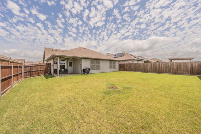 713 Breckenridge Park Drive, Alvarado, TX 76009