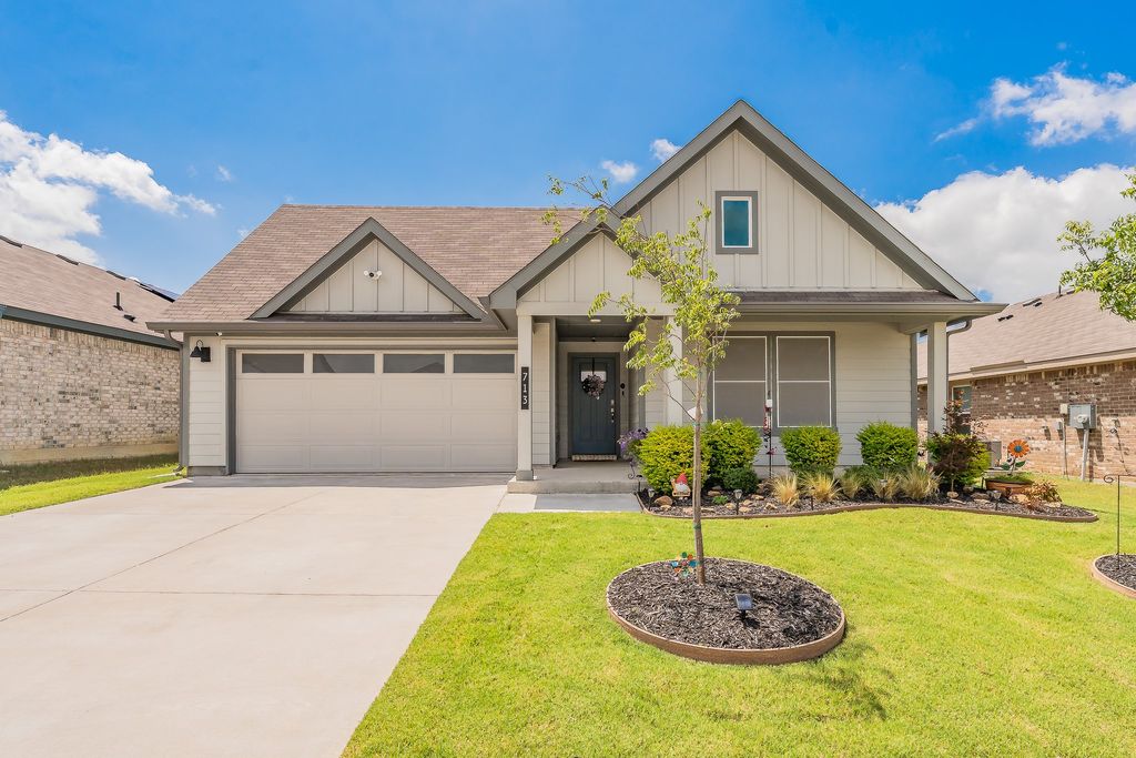 713 Breckenridge Park Drive, Alvarado, TX 76009