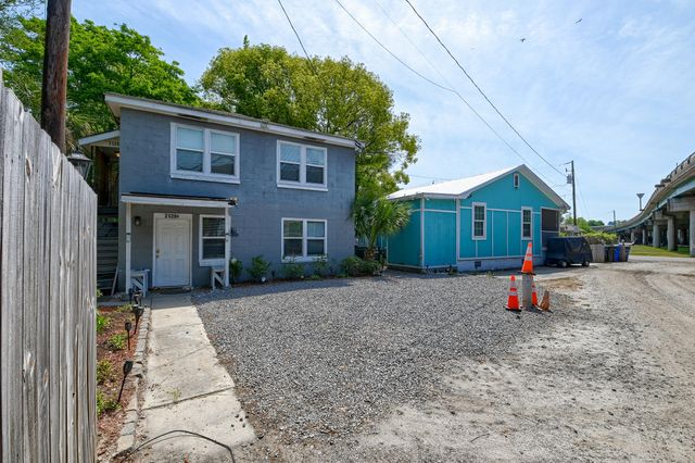 2128 Courtland Avenue, Charleston, SC 29403