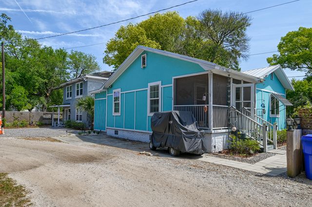 2128 Courtland Avenue, Charleston, SC 29403