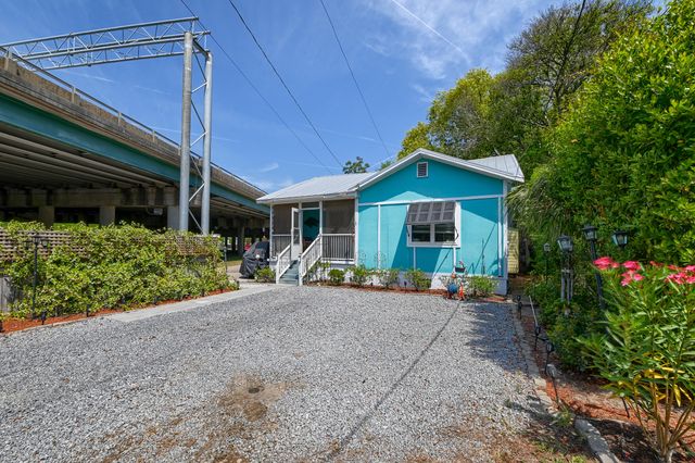 2128 Courtland Avenue, Charleston, SC 29403