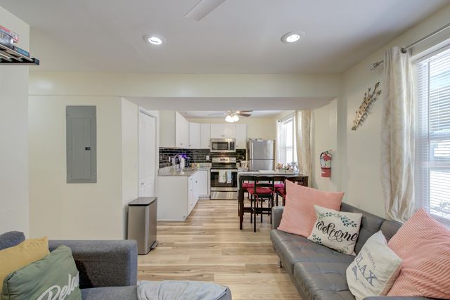 2128 Courtland Avenue, Charleston, SC 29403