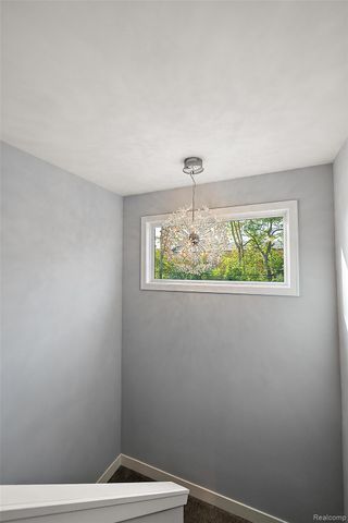 16281 Buckingham Avenue, Beverly Hills Village, MI 48025