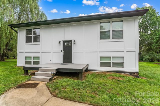2646 Icard Rhodhiss Road, Connelly Springs, NC 28612