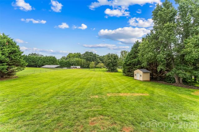 2646 Icard Rhodhiss Road, Connelly Springs, NC 28612