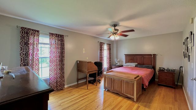 153 Commodore Cir, Summertown, TN 38483