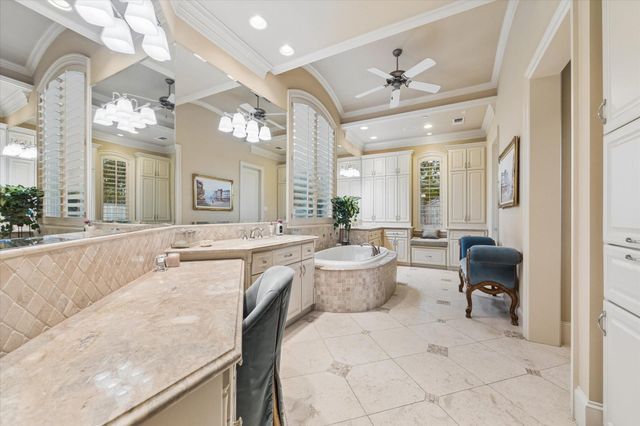 11909 Knippwood Lane, Bunker Hill Village, TX 77024