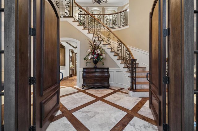 11909 Knippwood Lane, Bunker Hill Village, TX 77024