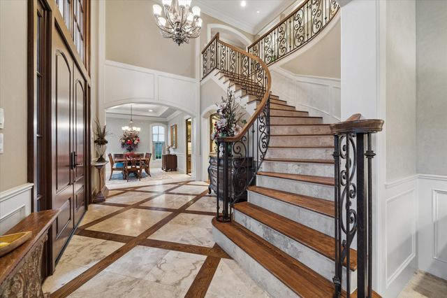 11909 Knippwood Lane, Bunker Hill Village, TX 77024