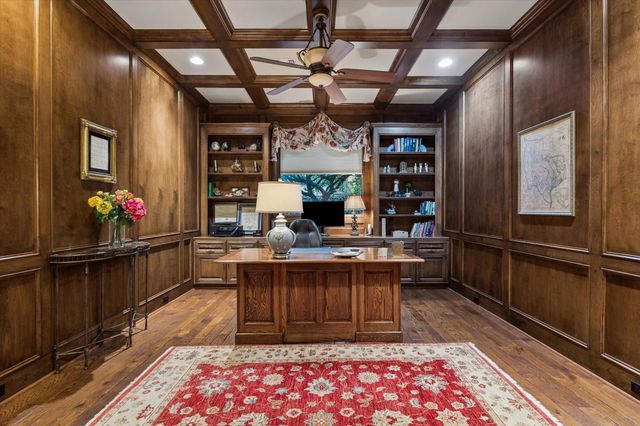 11909 Knippwood Lane, Bunker Hill Village, TX 77024