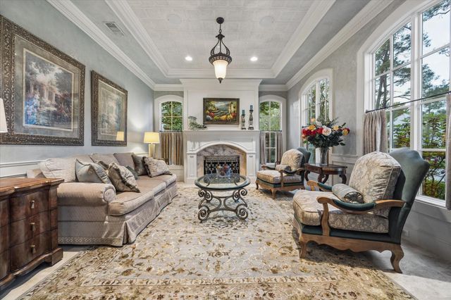 11909 Knippwood Lane, Bunker Hill Village, TX 77024