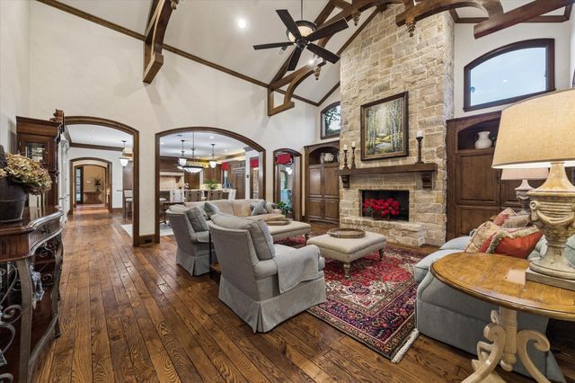 11909 Knippwood Lane, Bunker Hill Village, TX 77024