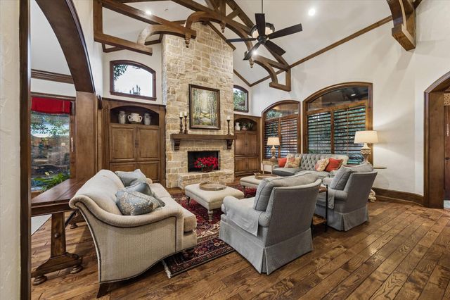 11909 Knippwood Lane, Bunker Hill Village, TX 77024