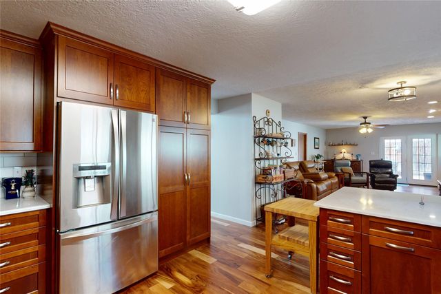 1346 Big Rock Loop, Los Alamos, NM 87544