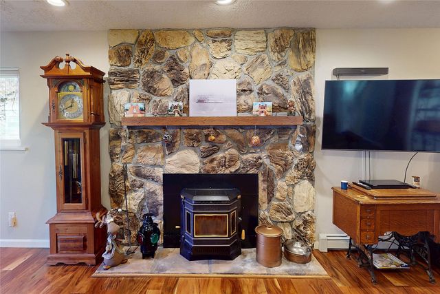 1346 Big Rock Loop, Los Alamos, NM 87544