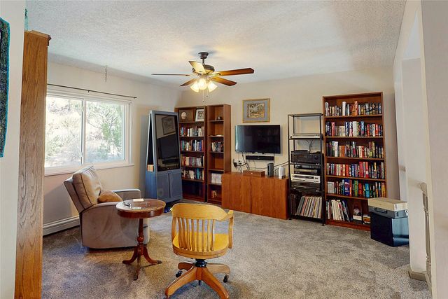 1346 Big Rock Loop, Los Alamos, NM 87544