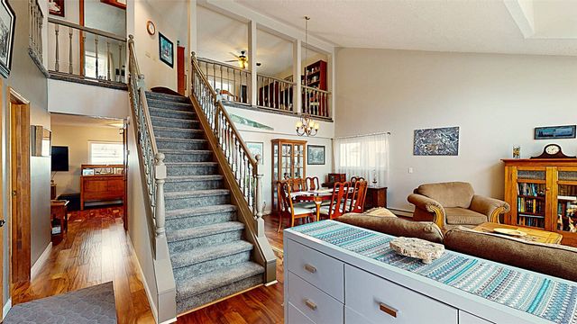 1346 Big Rock Loop, Los Alamos, NM 87544