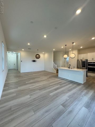 1598 Crowned Eagle Street, Las Vegas, NV 89138