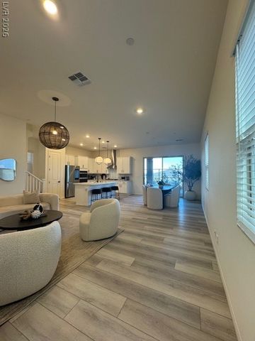 1598 Crowned Eagle Street, Las Vegas, NV 89138