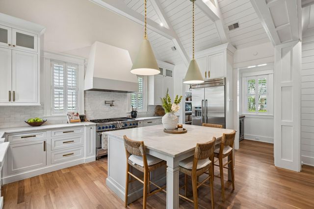 3556 Henrietta Hartford Road, Mount Pleasant, SC 29466
