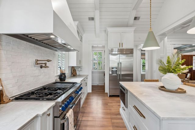 3556 Henrietta Hartford Road, Mount Pleasant, SC 29466