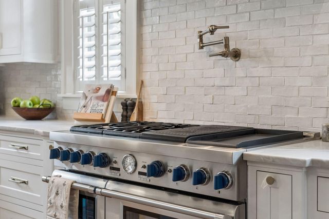 3556 Henrietta Hartford Road, Mount Pleasant, SC 29466