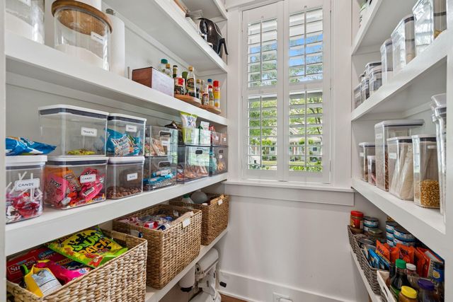 3556 Henrietta Hartford Road, Mount Pleasant, SC 29466
