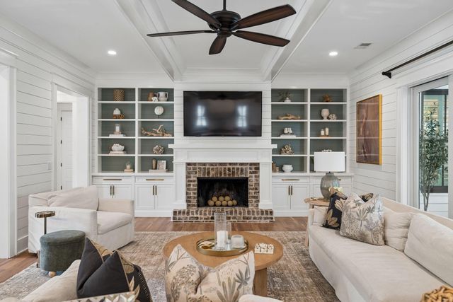 3556 Henrietta Hartford Road, Mount Pleasant, SC 29466