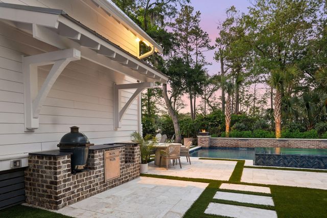3556 Henrietta Hartford Road, Mount Pleasant, SC 29466