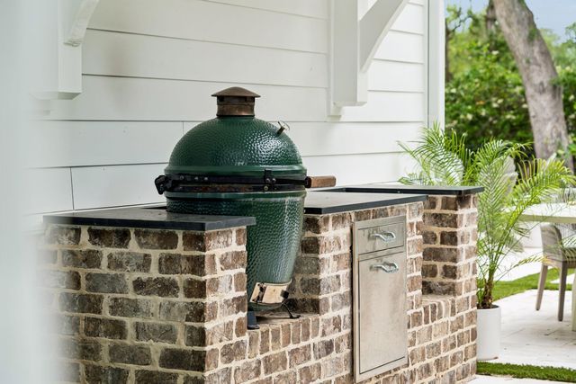 3556 Henrietta Hartford Road, Mount Pleasant, SC 29466