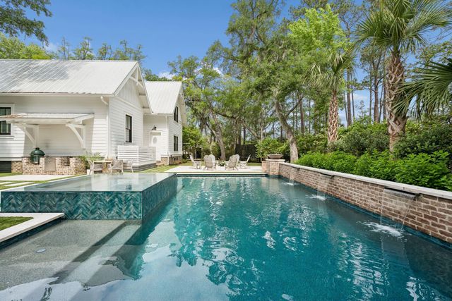 3556 Henrietta Hartford Road, Mount Pleasant, SC 29466