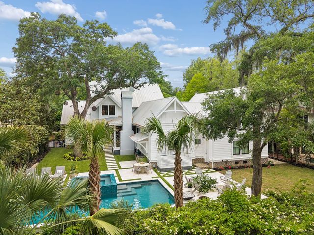3556 Henrietta Hartford Road, Mount Pleasant, SC 29466