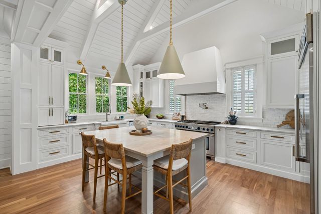 3556 Henrietta Hartford Road, Mount Pleasant, SC 29466