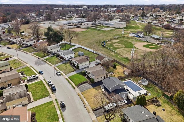 514 S CENTRAL BLVD, Broomall, PA 19008