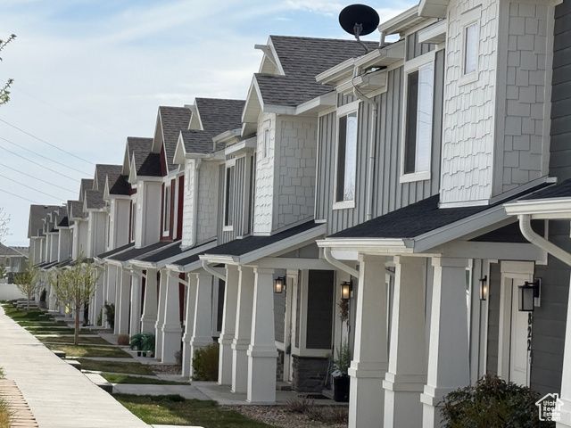 2810 N FIGHTING FALCON ST, Layton, UT 84040