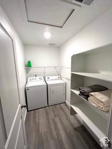 2810 N FIGHTING FALCON ST, Layton, UT 84040