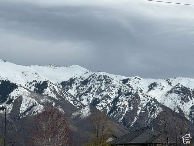 2810 N FIGHTING FALCON ST, Layton, UT 84040