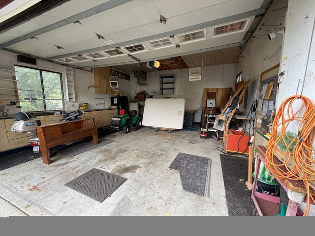 1409 Hillsboro Avenue N, Golden Valley, MN 55427