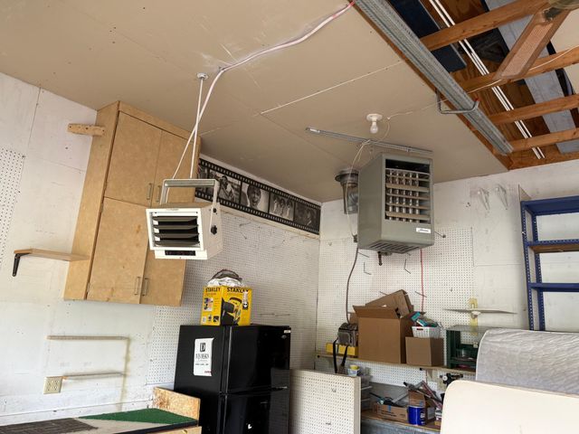 1409 Hillsboro Avenue N, Golden Valley, MN 55427