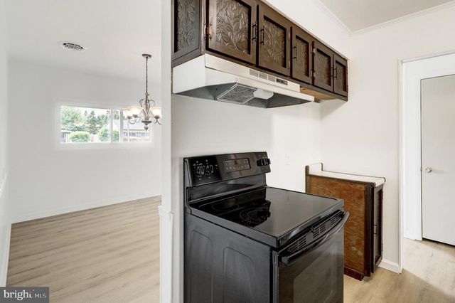 11 CONOY RD, Landisville, PA 17538