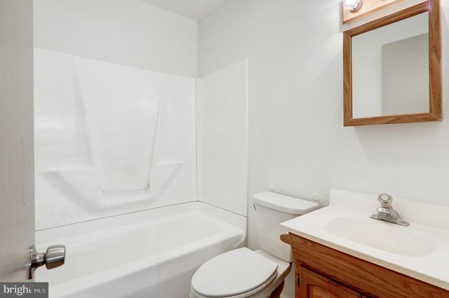 11 CONOY RD, Landisville, PA 17538