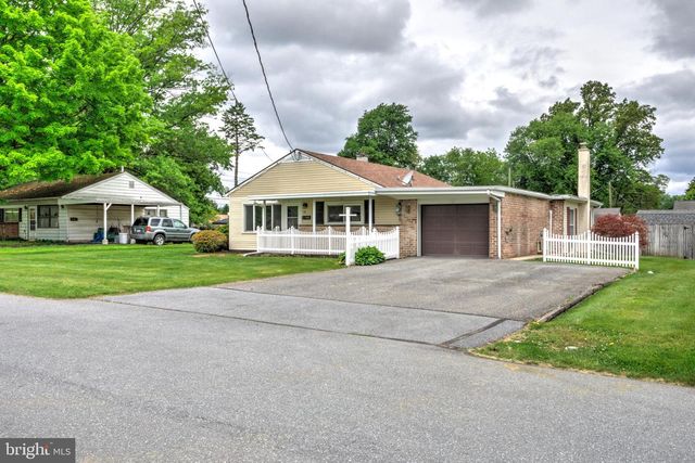 11 CONOY RD, Landisville, PA 17538